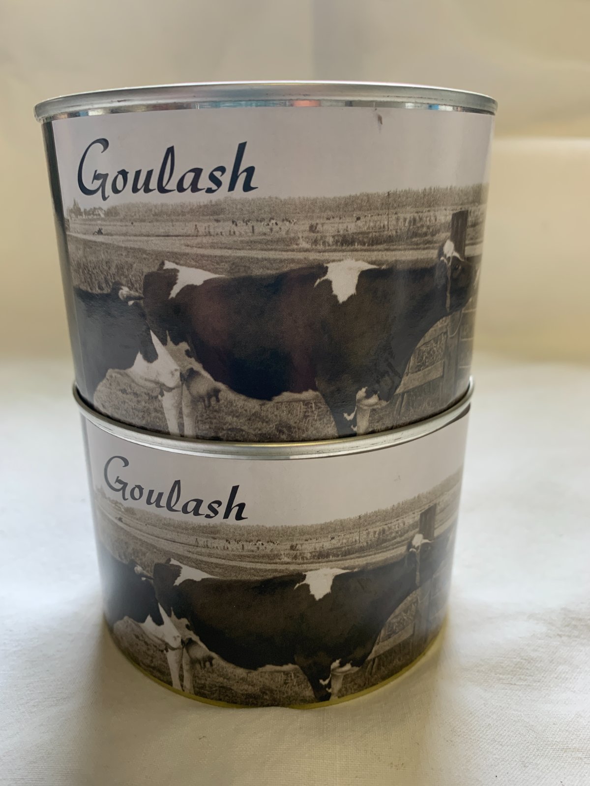 Vlees in blik Goulash foto 2