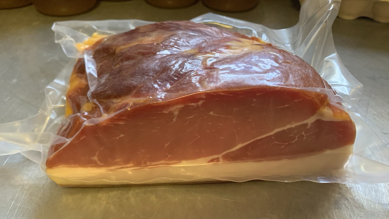 Ambachtelijke Gerookte Rauwe Ham foto 4